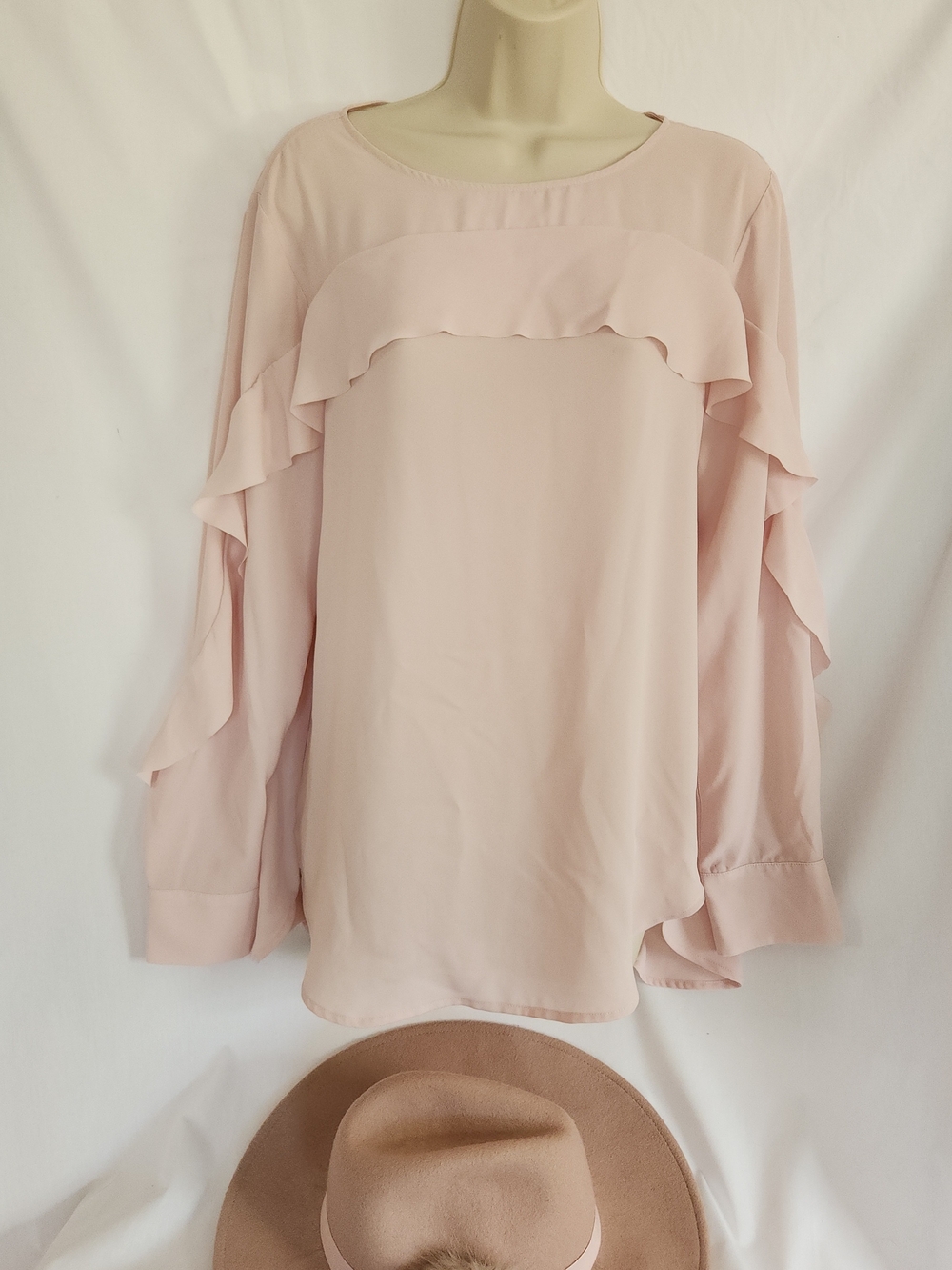 Banana Republic Pale Blush Ruffle Long-Sleeve Blouse M Feminine